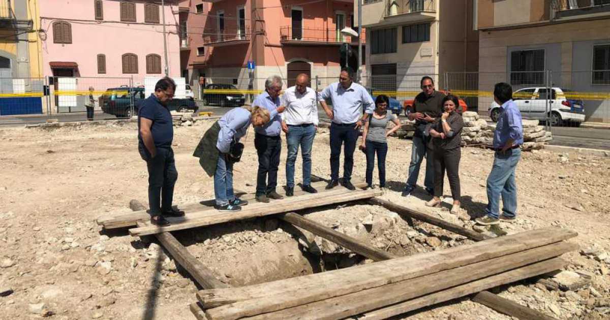 Ceglie del Campo, ritrovata un'antica cisterna durante i lavori in piazza Diaz